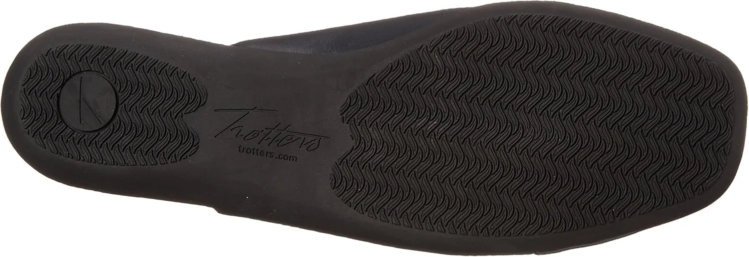 Trotters Women's Sarina Ballet Flat